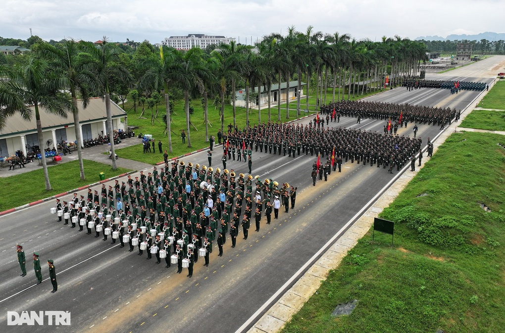 Bảo đảm điện, nước, y tế tại khu tập kết của lực lượng diễu binh, diễu hành - 1 Bảo đảm điện, nước, y tế tại khu tập kết của lực lượng diễu binh, diễu hành - 1