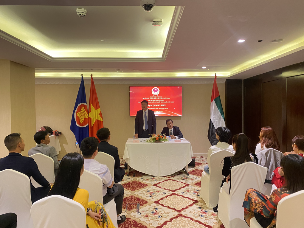 Việt Nam - UAE nhất trí tăng cường hợp tác trên nhiều lĩnh vực - 1 Việt Nam - UAE nhất trí tăng cường hợp tác trên nhiều lĩnh vực - 1