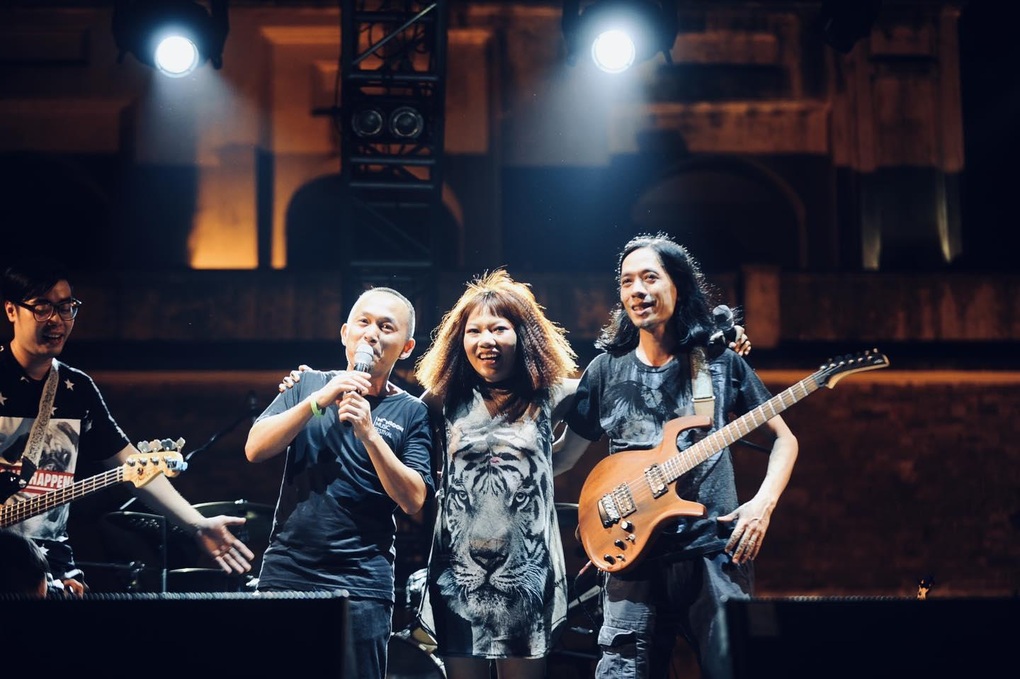 Diva Hà Trần tuổi 46: Nhận mình sống nhạt, thích sự cô đơn - 4 Diva Hà Trần tuổi 46: Nhận mình sống nhạt, thích sự cô đơn - 4