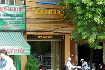 Một bác sỹ Bệnh viện Bạch Mai cấp cứu nạn nhân vụ Cát Tường