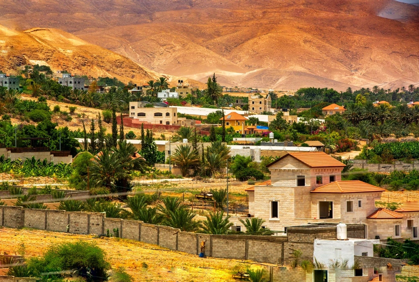 Theo chị Sơn, Israel là đất nước đáng để khám phá. Trong hình là thành phố Jericho, Israel, một trong những thành phố cổ nhất thế giới (Ảnh: Phước Trường).