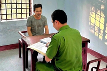 Khởi tố đối tượng dùng kéo đâm Phó Chánh án tại phòng làm việc