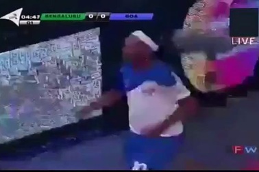 Ronaldinho tỏa sáng trong màu áo FC Goa