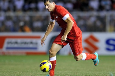 Lão tướng 42 tuổi chờ đợi may mắn cho Singapore ngày 12/12/12