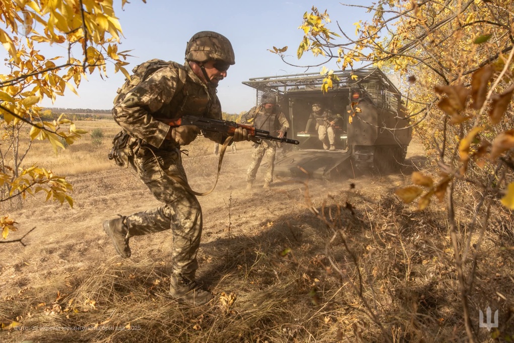Nga luồn lách qua khe cửa hẹp, xâm nhập thành trì kiên cố của Ukraine - 1 Nga luồn lách qua khe cửa hẹp, xâm nhập thành trì kiên cố của Ukraine - 1