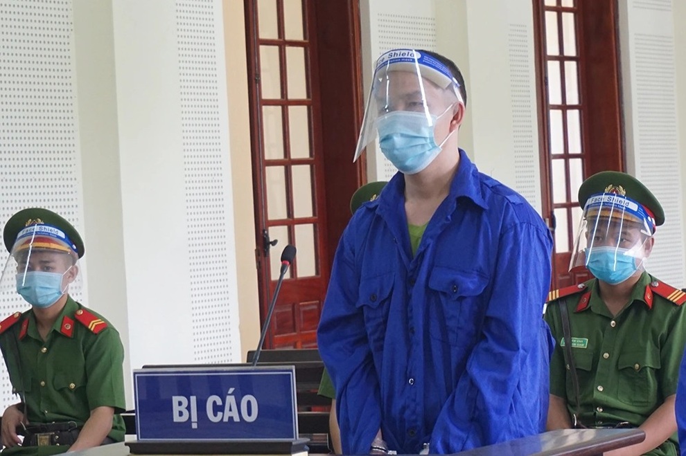 Kế ve sầu thoát xác của người ngoại quốc cõng ma túy vào Việt Nam - 1 Kế ve sầu thoát xác của người ngoại quốc cõng ma túy vào Việt Nam - 1