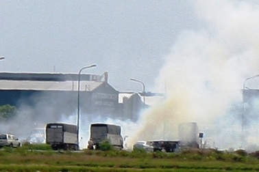 Cháy lớn gần cầu Phú Mỹ