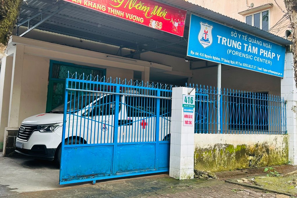 Giám đốc Trung tâm Pháp y Quảng Ngãi bị tạm giam - 1 Giám đốc Trung tâm Pháp y Quảng Ngãi bị tạm giam - 1