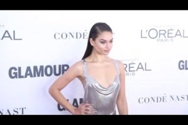 Shanina Shaik diện váy gợi cảm