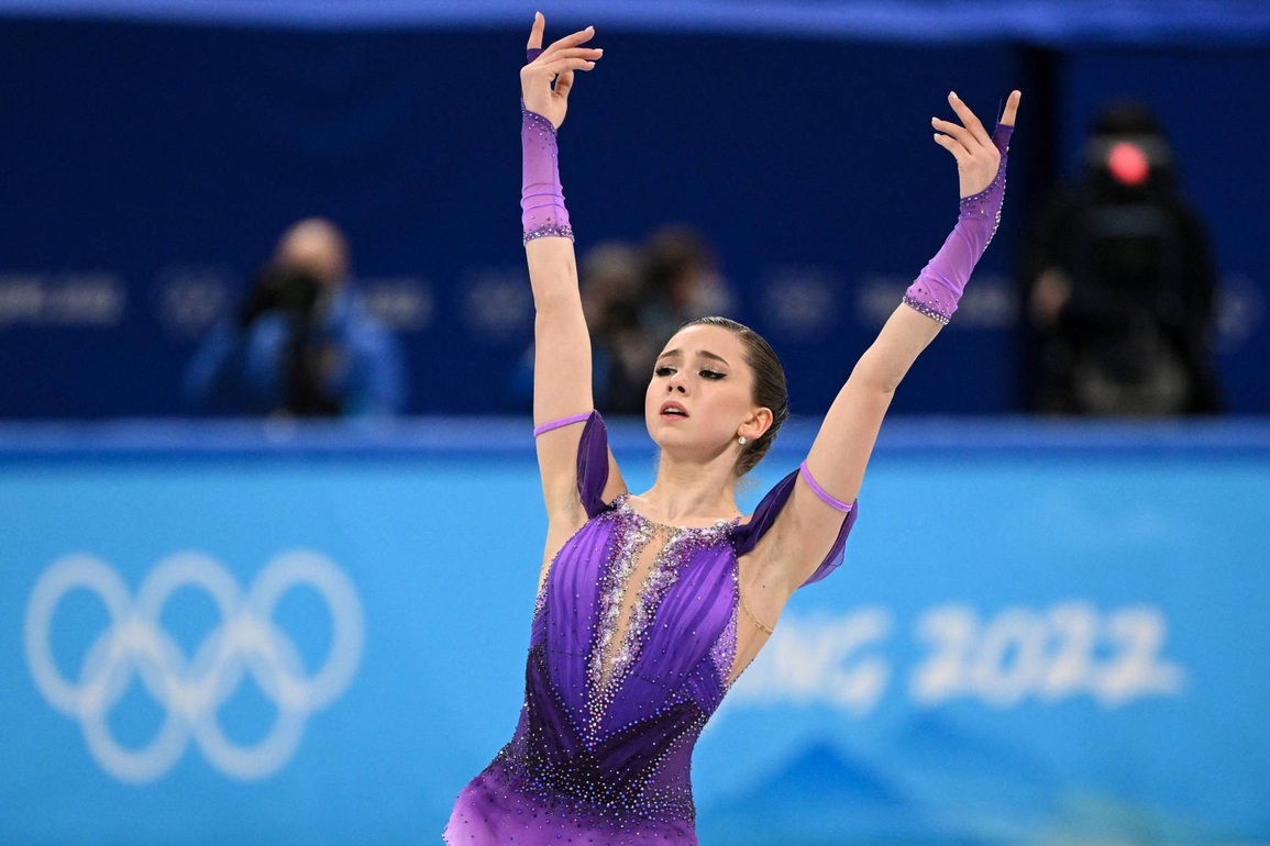 Thiên thần nước Nga khóc nức nở khi thi đấu ở Olympic - 4 Thiên thần nước Nga khóc nức nở khi thi đấu ở Olympic - 4