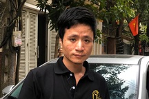 Nửa đêm mưa gió đập kính ô tô trộm… vợt bóng bàn