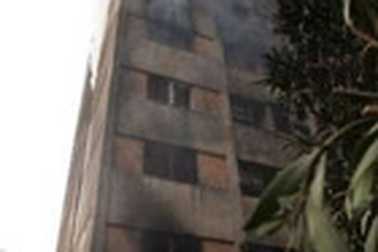 Chùm ảnh máy bay Iran lao xuống tòa nhà cao tầng