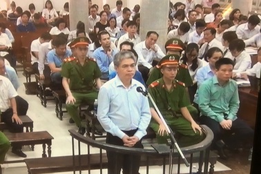 Vụ Hà Văn Thắm: Cuộc "đôi co" về tiền lễ Tết hàng chục tỷ đồng