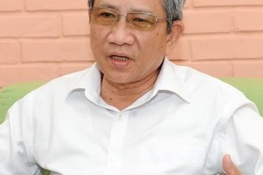 Không nên đặt vấn đề bỏ hay giữ thi tốt nghiệp THPT