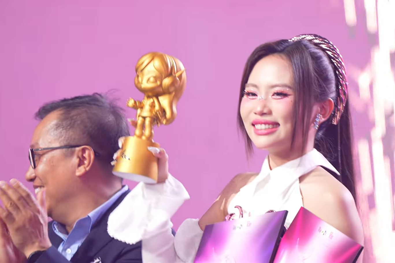 Phương Mỹ Chi: Từng khóc nức nở, giờ có giải quán quân đầu tiên sau 12 năm - 2 Phương Mỹ Chi: Từng khóc nức nở, giờ có giải quán quân đầu tiên sau 12 năm - 2
