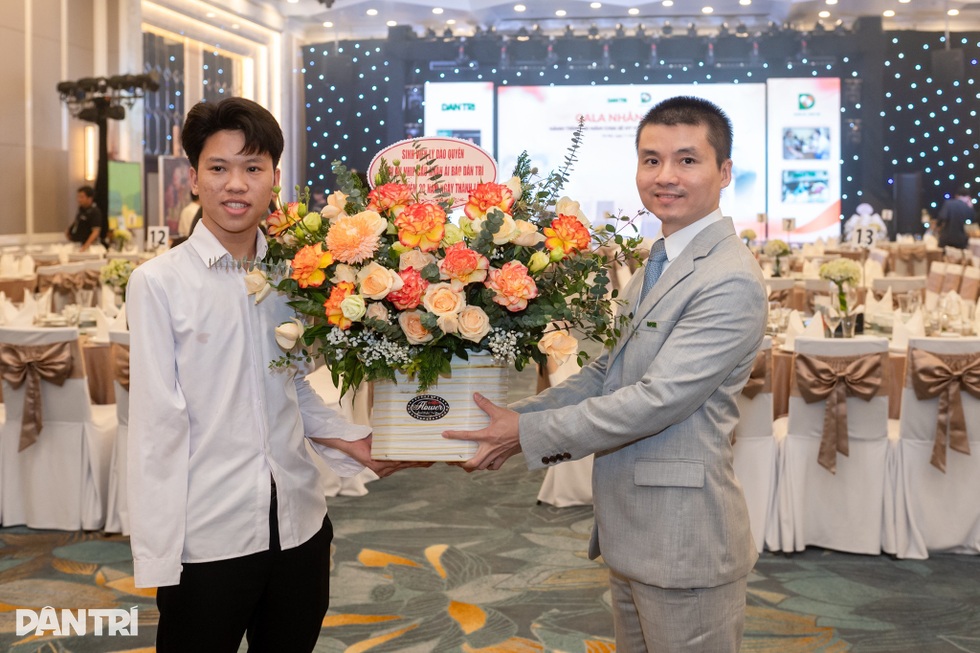 Chàng trai người Dao bị trộm 10 triệu đồng và bước ngoặt thay đổi số phận - 1 Chàng trai người Dao bị trộm 10 triệu đồng và bước ngoặt thay đổi số phận - 1