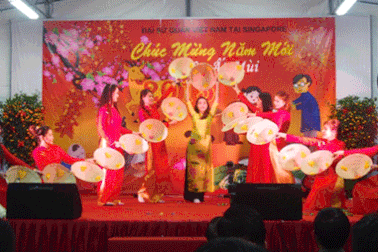 Tết Cộng đồng thắm đượm tình dân tộc tại Singapore