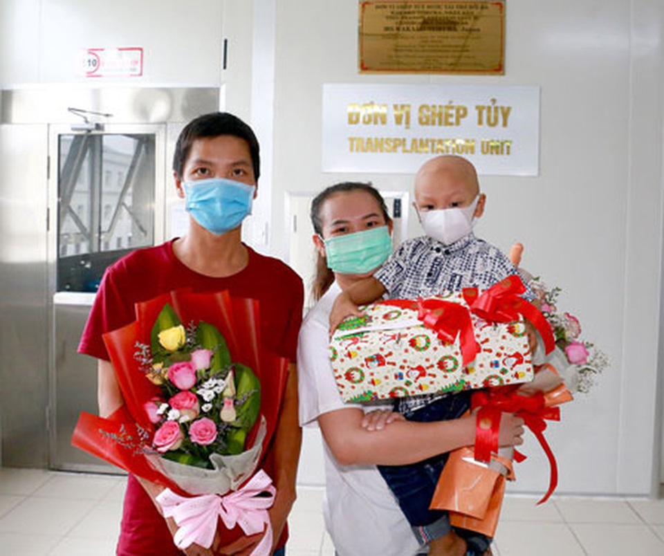 Ghép tủy, cứu sống bé 30 tháng tuổi - 1 Ghép tủy, cứu sống bé 30 tháng tuổi - 1