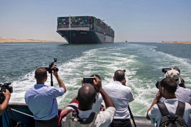 Ai Cập mở tiệc tiễn siêu tàu Ever Given sau thỏa thuận bồi thường "khủng"
