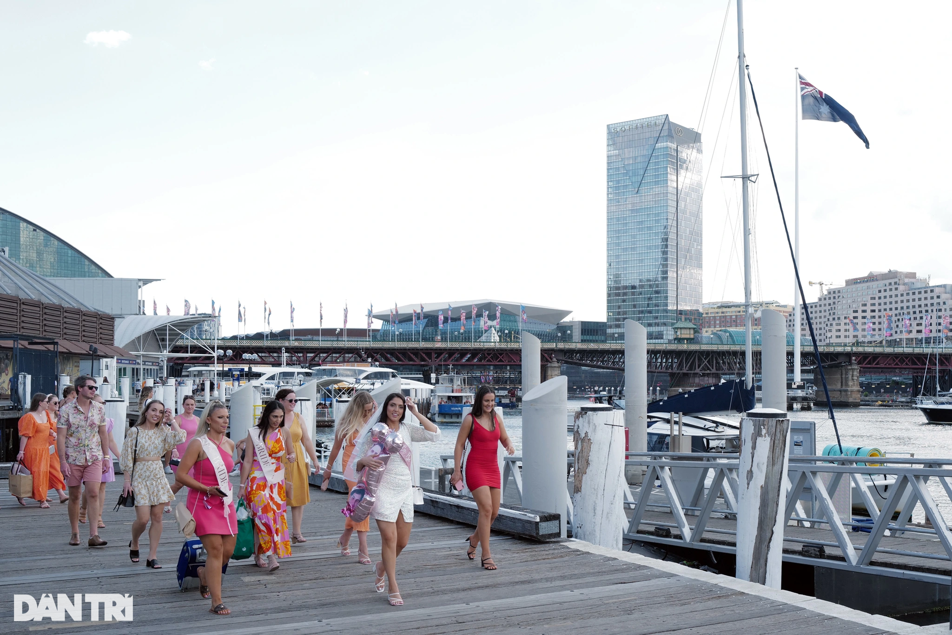 Trải nghiệm đi tàu 5 sao lênh đênh trên biển ngắm thành phố Sydney xinh đẹp - 12 Trải nghiệm đi tàu 5 sao lênh đênh trên biển ngắm thành phố Sydney xinh đẹp - 12