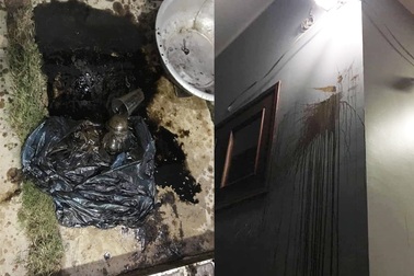 Một phóng viên bị ném “bom bẩn” vào nhà