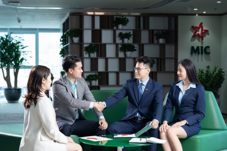 Bảo hiểm Quân đội: Nguồn năng lượng mạnh mẽ sau niêm yết với kế hoạch 5 năm đầy tham vọng - 2 Bảo hiểm Quân đội: Nguồn năng lượng mạnh mẽ sau niêm yết với kế hoạch 5 năm đầy tham vọng - 2
