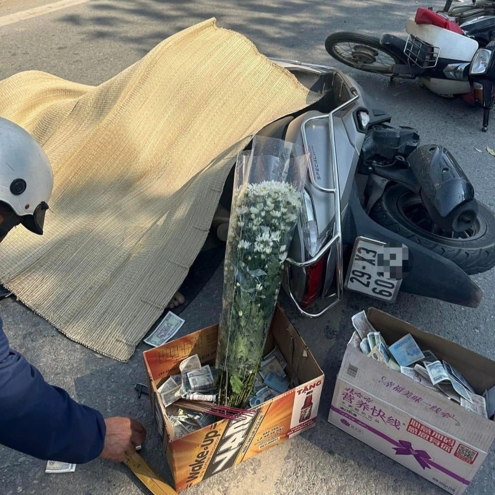 Va chạm giao thông ngã ra đường, nam thanh niên bị ô tô cán tử vong - 1 Va chạm giao thông ngã ra đường, nam thanh niên bị ô tô cán tử vong - 1