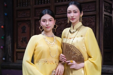 Bộ sưu tập "Đường thêu của mẹ" gửi gắm tinh hoa nghề thêu