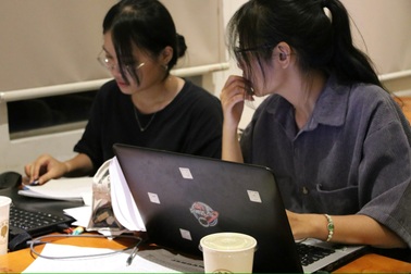 Nữ sinh viên đuổi thẳng bạn cùng nhóm vì… mê ngủ