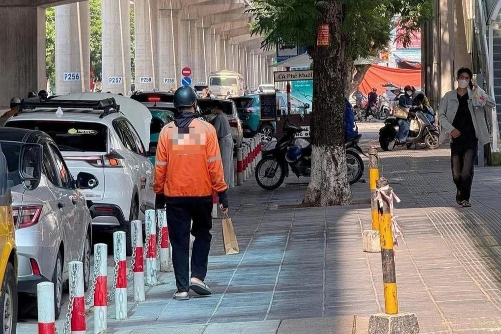 Chuyện xúc động của shipper mất xe máy khi nhận đơn hàng ở Hà Nội - 1 Chuyện xúc động của shipper mất xe máy khi nhận đơn hàng ở Hà Nội - 1