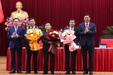 Giáo sư Thái Văn Thành làm Phó Chủ tịch UBND tỉnh Nghệ An