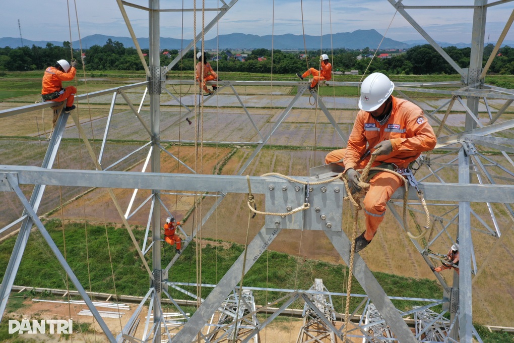 Đưa lỗ vào giá điện: Nhiều bộ ngành đề nghị xem xét cẩn trọng - 1 Đưa lỗ vào giá điện: Nhiều bộ ngành đề nghị xem xét cẩn trọng - 1