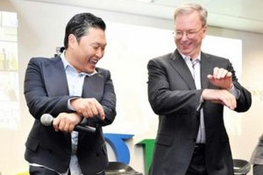 Chủ tịch Google cũng “phát cuồng” vì điệu nhảy “Gangnam Style”