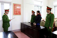 Một năm đóng vai 11 "cán bộ", lừa hơn 2 tỷ đồng