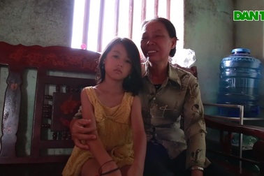 Chung tay ủng hộ chương trình tặng thẻ BHYT, nâng bước đến trường