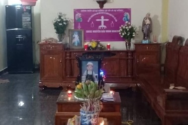 Bé trai 18 tháng tử vong vì uống tinh dầu đuổi muỗi