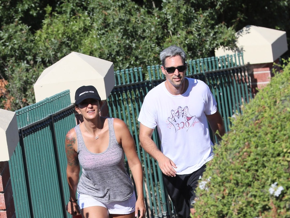 4 năm sau ngày chồng tự vẫn, vợ của thủ lĩnh nhóm Linkin Park sống thế nào? - 8 4 năm sau ngày chồng tự vẫn, vợ của thủ lĩnh nhóm Linkin Park sống thế nào? - 8