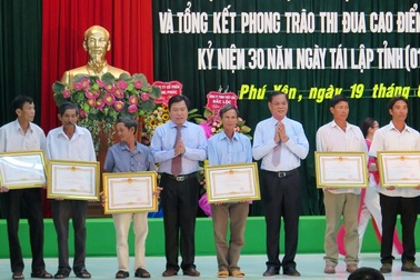 Trao danh hiệu Bà mẹ Việt Nam anh hùng cho 16 cá nhân