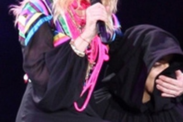 Madonna quảng cáo cho Louis Vuitton