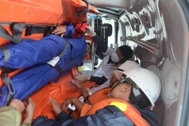 Một ngư dân bị nạn khi đang đánh bắt ở Hoàng Sa