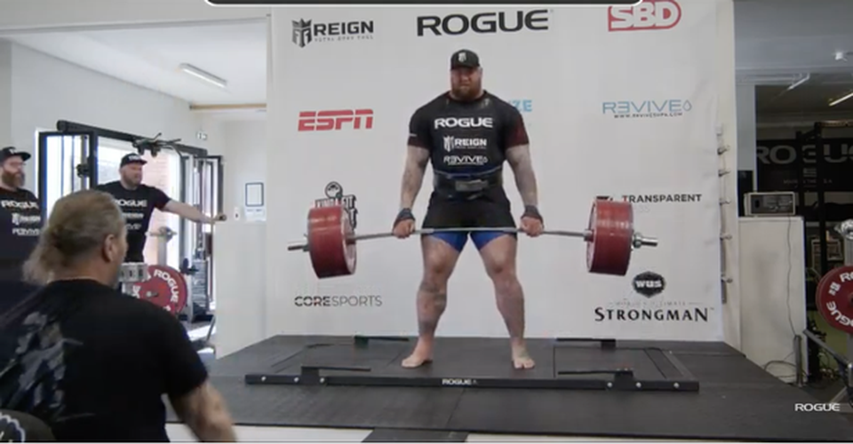 “Người đàn ông khỏe nhất hành tinh” lập kỷ lục nâng tạ 501kg - 1 “Người đàn ông khỏe nhất hành tinh” lập kỷ lục nâng tạ 501kg - 1