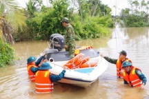 Được giải cứu khỏi lũ ở Lâm Đồng, người đàn ông tự bơi về nhà rồi tử vong
