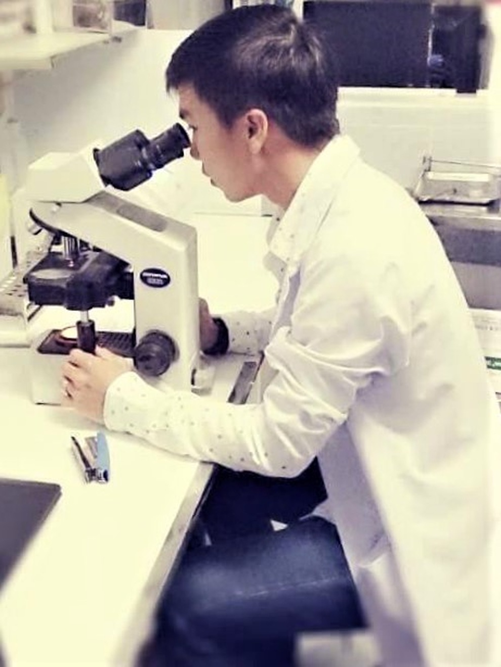 Tình nguyện viên giấu cha mẹ đi lấy mẫu test Covid cho cộng đồng - 3 Tình nguyện viên giấu cha mẹ đi lấy mẫu test Covid cho cộng đồng - 3