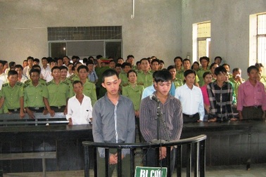 Bị tấn công, kiểm lâm nổ súng bắn chết lâm tặc