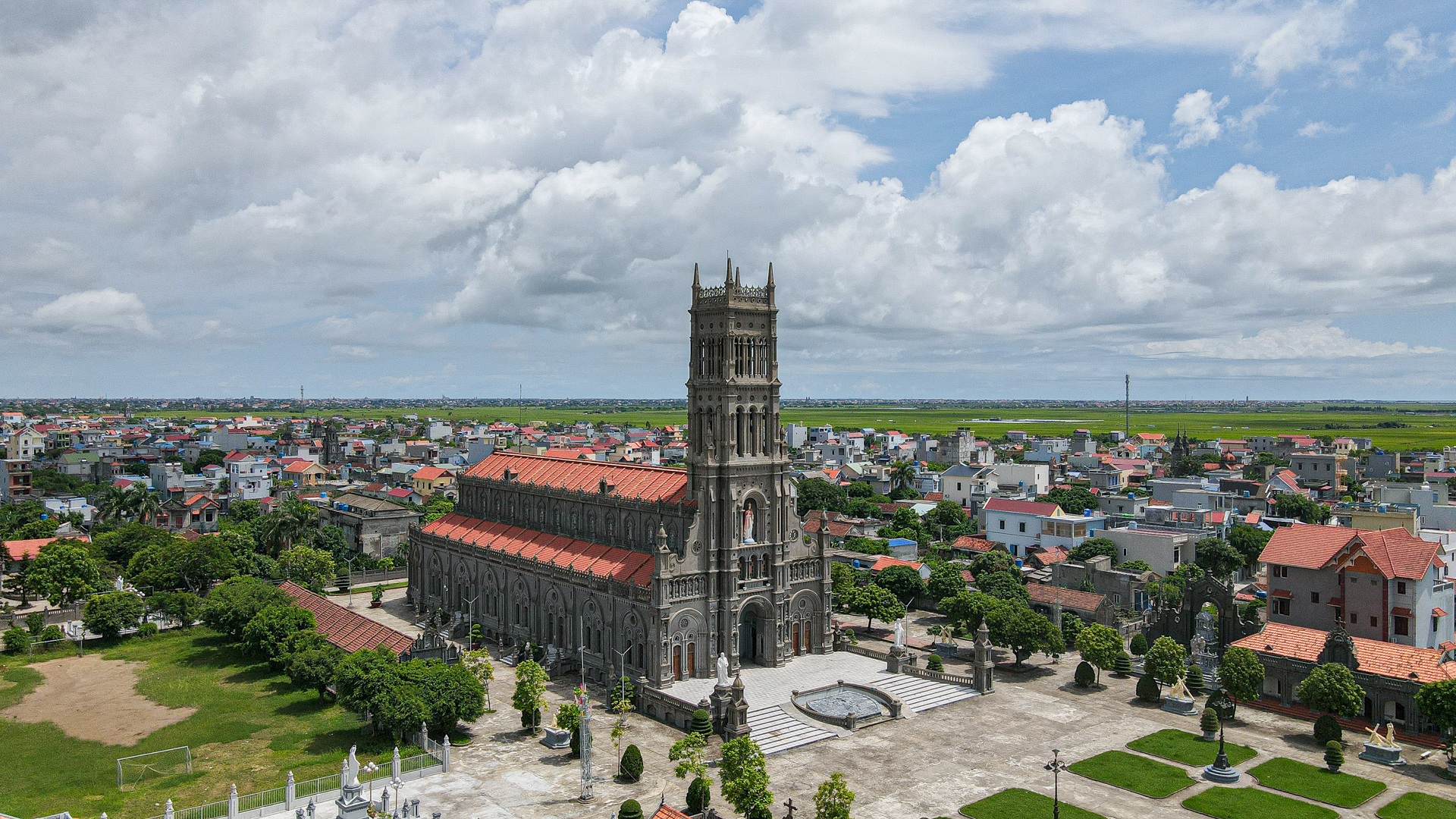 Đền Thánh Sa Châu - nhà thờ Nam Định đẹp uy nghi như ở trời Âu - 13 Đền Thánh Sa Châu - nhà thờ Nam Định đẹp uy nghi như ở trời Âu - 13