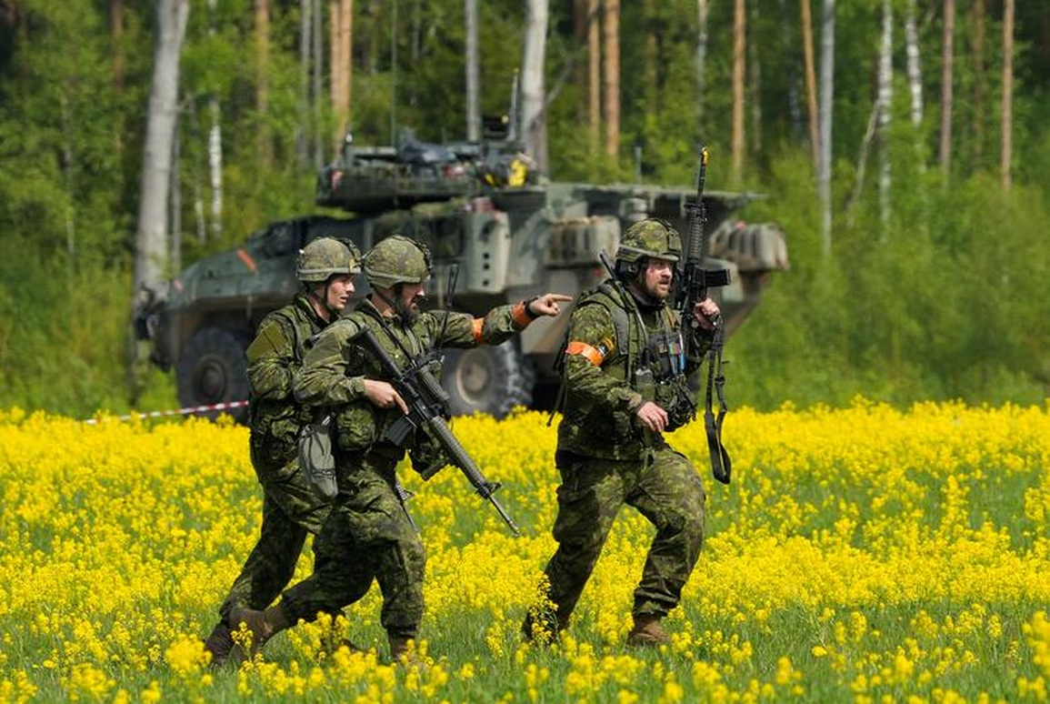 NATO rầm rộ diễn tập thực binh tại châu Âu - 5 NATO rầm rộ diễn tập thực binh tại châu Âu - 5