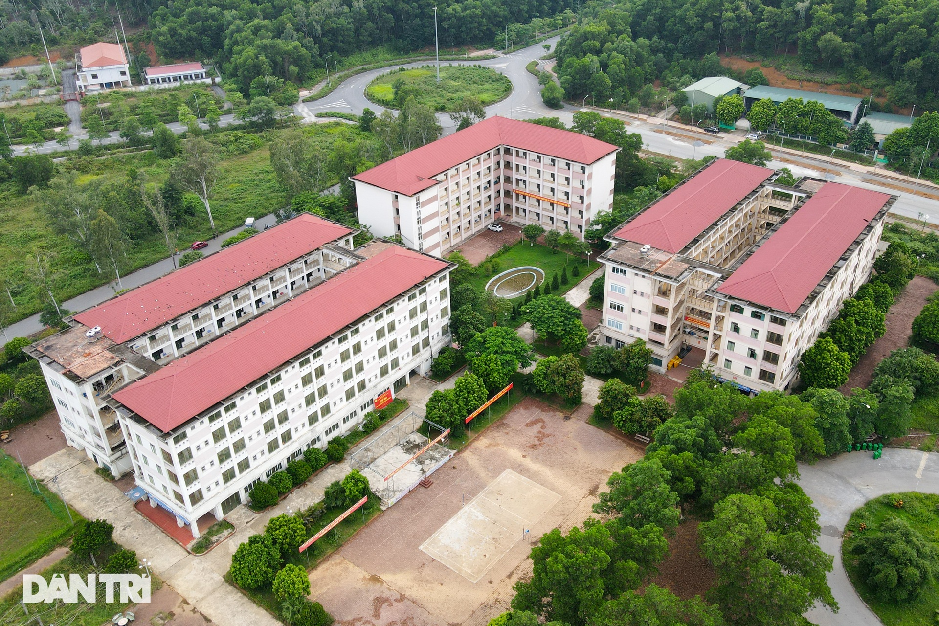 Cận cảnh 3.000 giường tại Ký túc xá ĐH FPT được trưng dụng làm khu cách ly - 12 Cận cảnh 3.000 giường tại Ký túc xá ĐH FPT được trưng dụng làm khu cách ly - 12