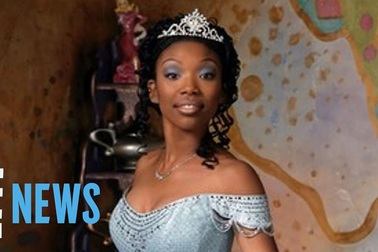 Lọ Lem phiên bản mới gây xôn xao vì khác xa bản gốc