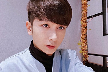 Hot boy ảnh thẻ dân mạng đang săn lùng “tưởng lạ mà rất quen”