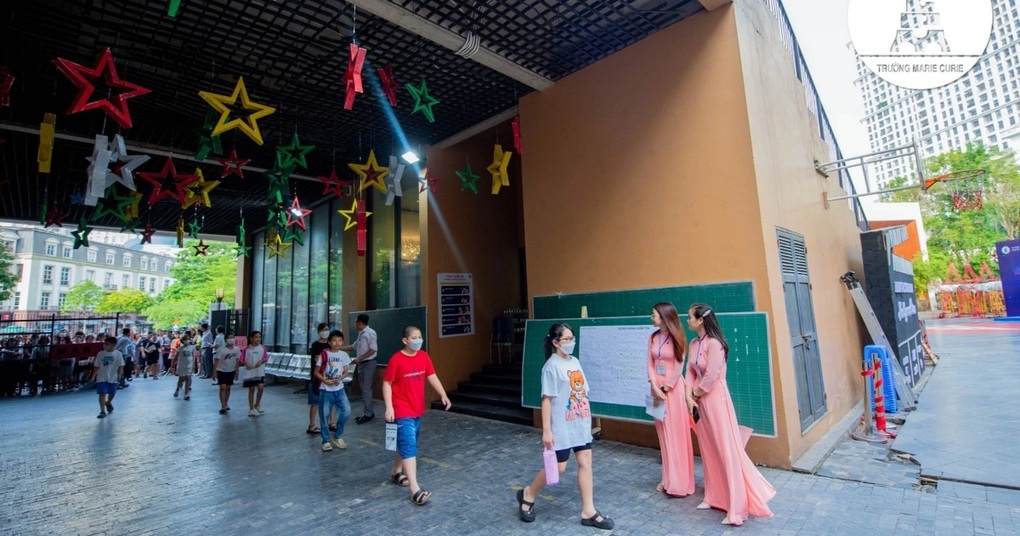 Nhà trường bồi thường cho học sinh vì ra đề sai ở kỳ thi vào lớp 6 - 1 Nhà trường bồi thường cho học sinh vì ra đề sai ở kỳ thi vào lớp 6 - 1